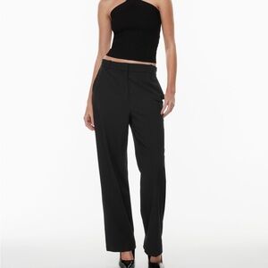 aritzia Babaton
Sculpt Knit Criss Cross Tank black NWT